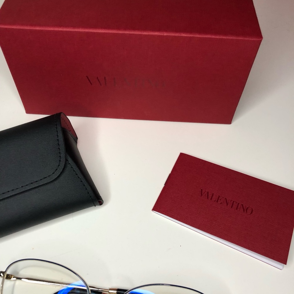 Authentic Valentino Frame - Picture 3 of 8